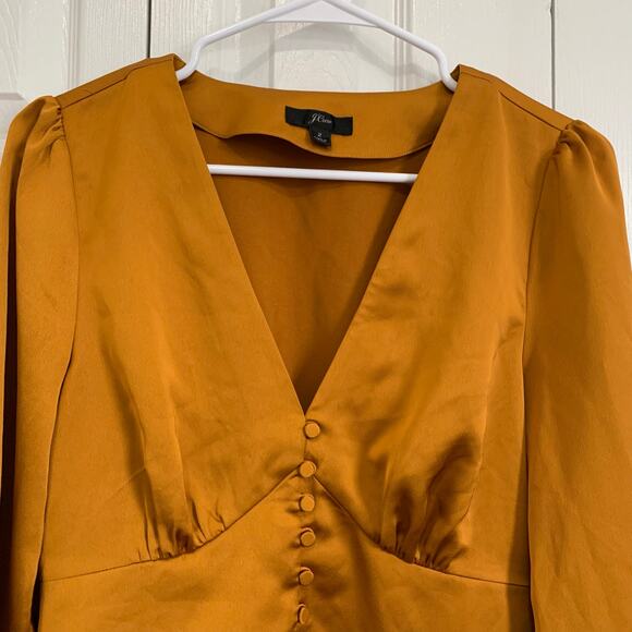 J.Crew Deep V-neck button-front top in satin- backed crepe size 2 - Picture 3 of 10